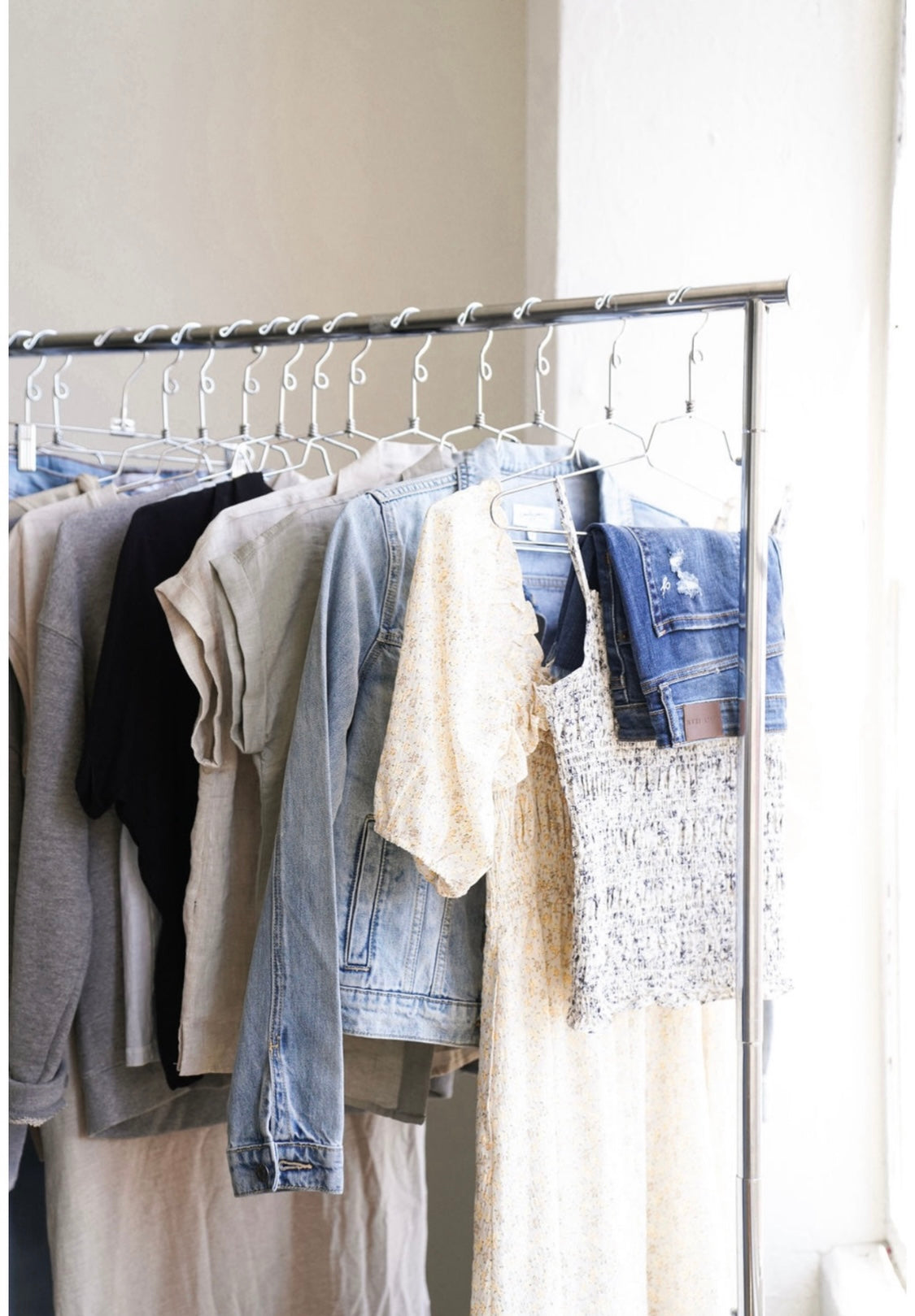 8 Ways to Get Your Closet Ready for Summer (& feel AMAZING!)
