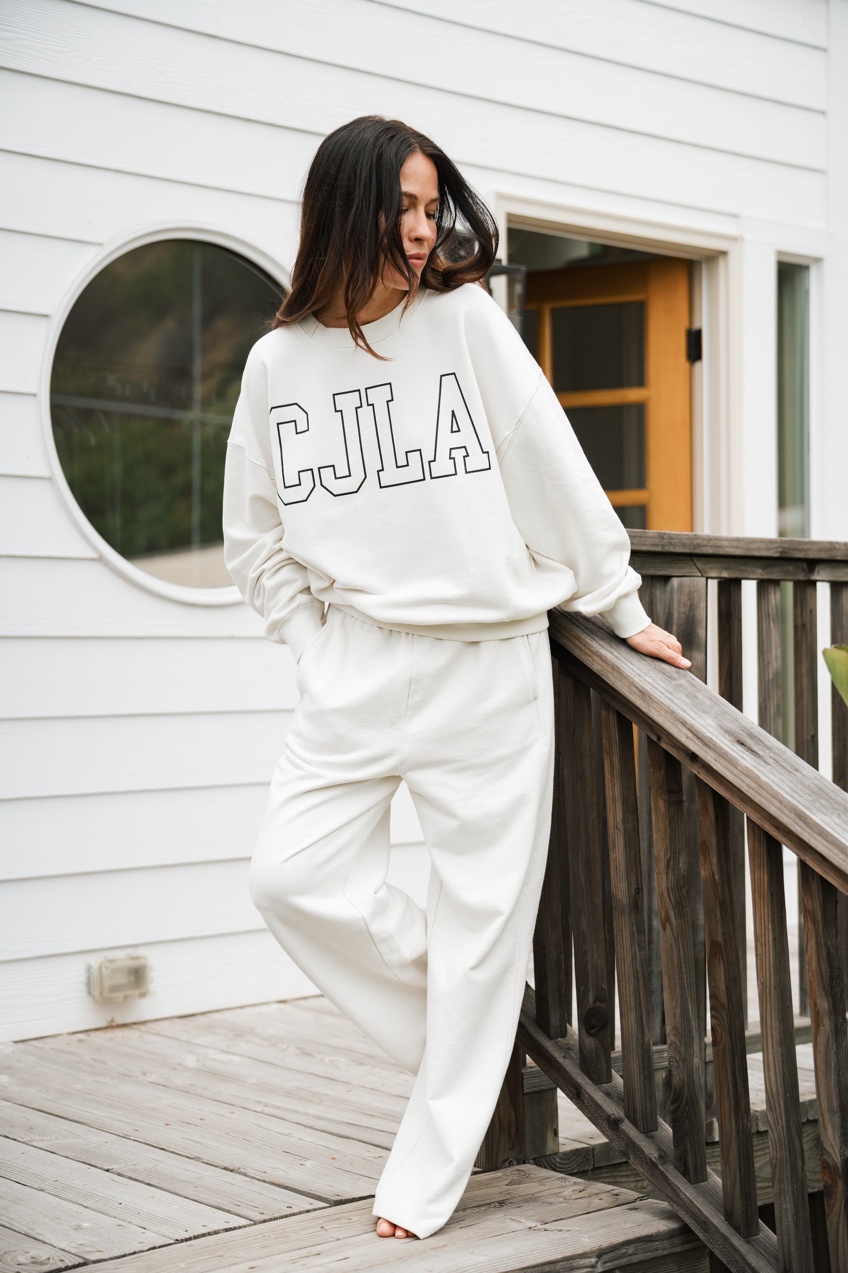 CJLA Crewneck– CARLY JEAN LOS ANGELES