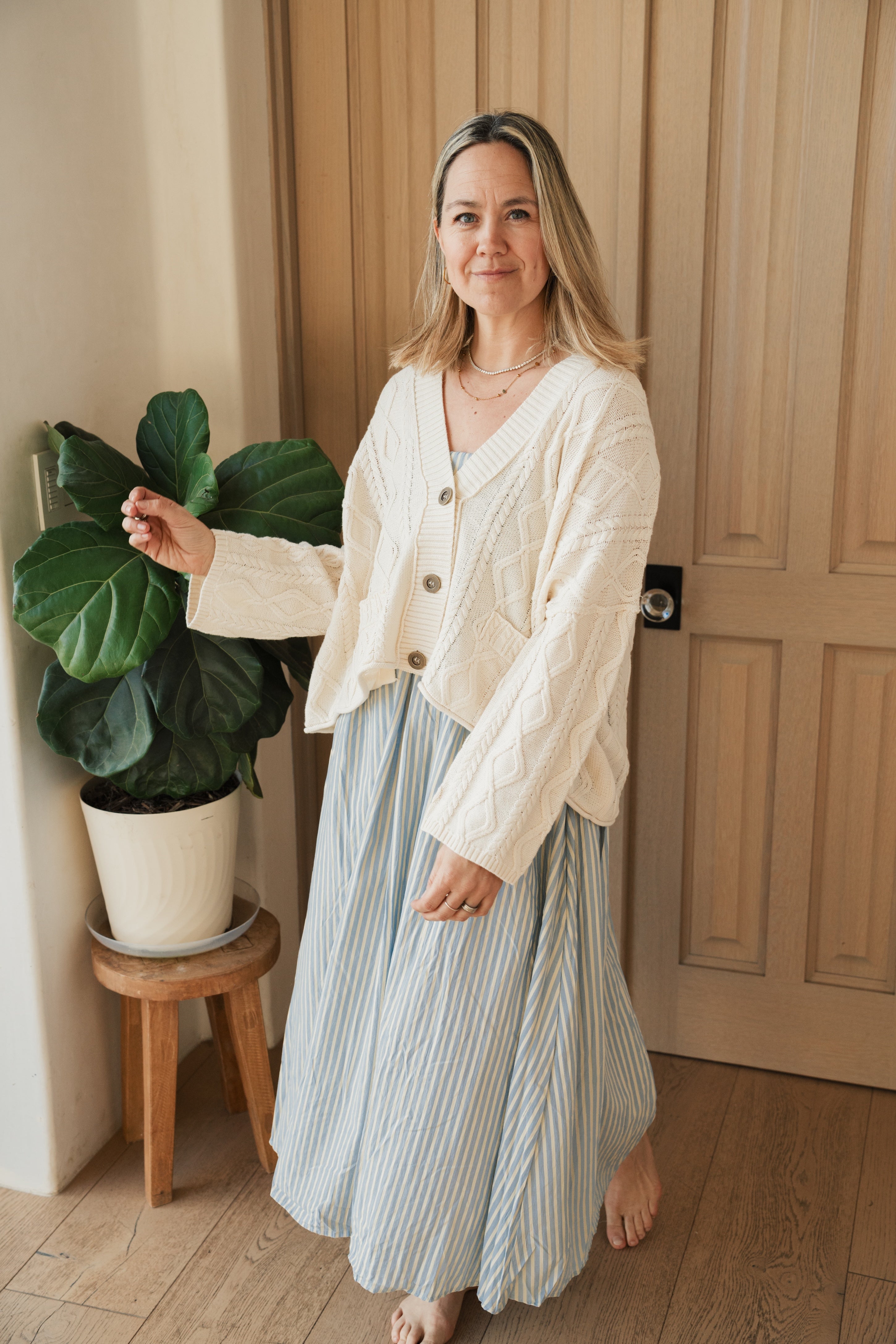 Olivia Knit Cardigan– CARLY JEAN LOS ANGELES