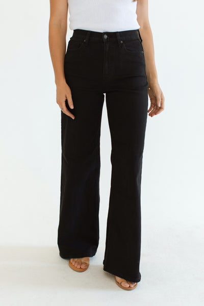 デニム・ジーパン Mcqueen High-Waisted Wide-Leg Jeans In Black Delave Denim Alexander McQueen wide-leg Jeans | Black | FARFETCH