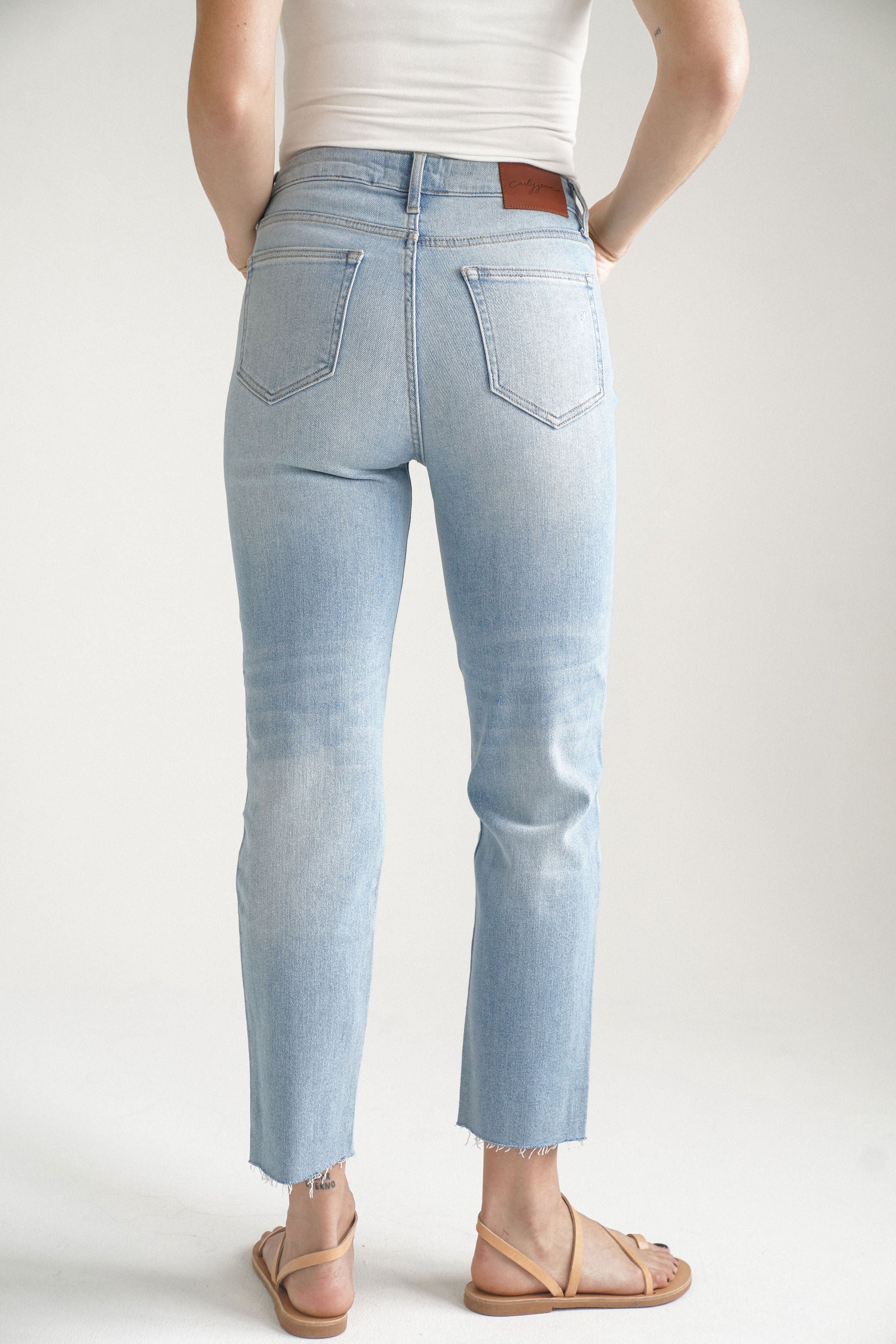Chrissy Classic Straight Leg Jeans– CARLY JEAN LOS ANGELES