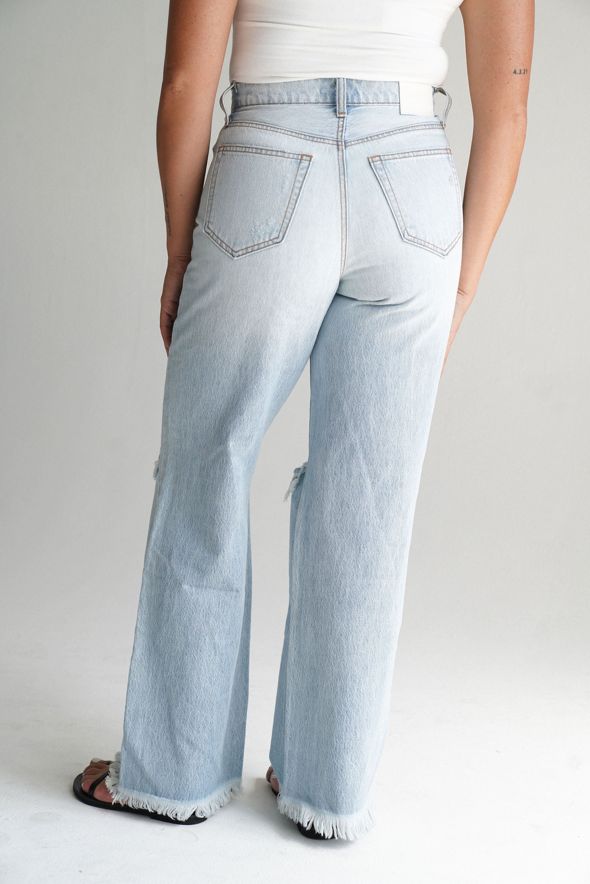 Malibu Wide Leg Jeans– CARLY JEAN LOS ANGELES
